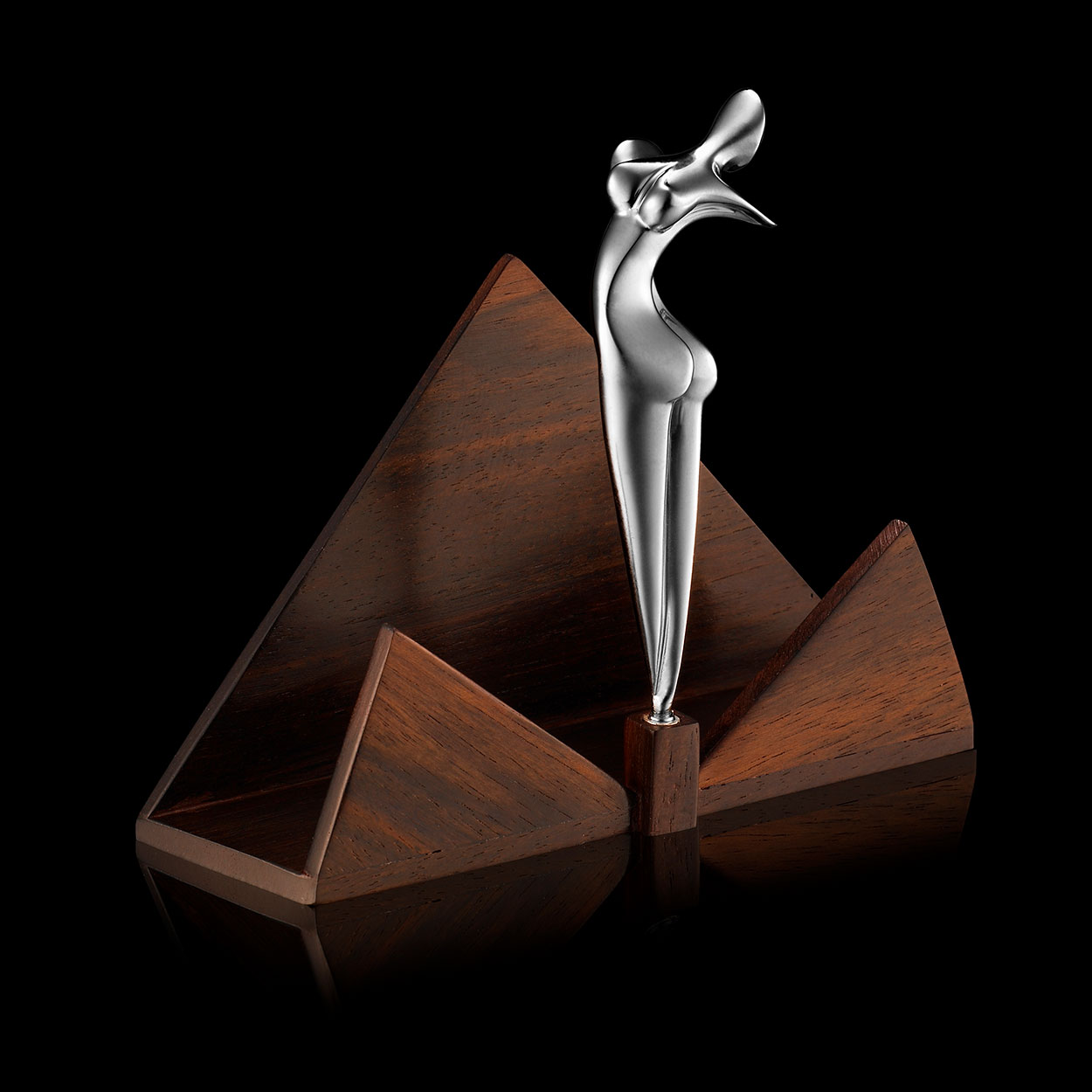 Nina, card holder, Ebony wood and solid silver, Marion Bürklé sculptor Nina, card holder, Ebony wood and solid silver, Marion Bürklé sculptor