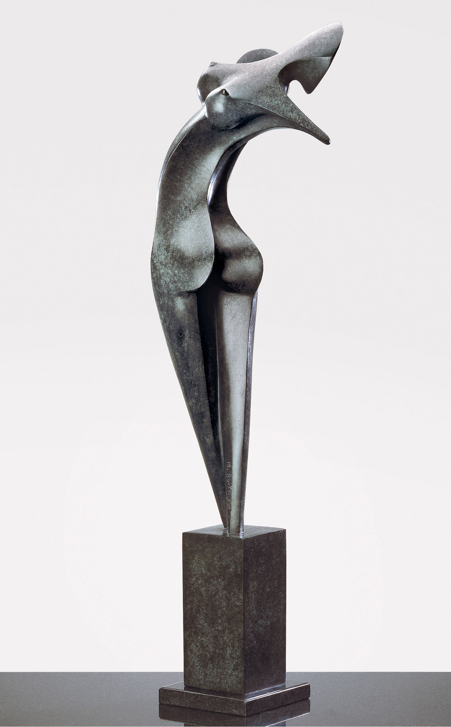 Nina, sculpture en bronze de Marion Bürklé